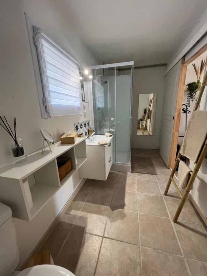 Studio Chez Joss Istres Exterior foto